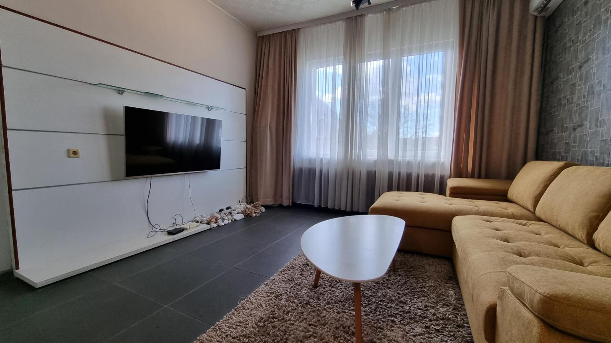 Central Apartment Sofia Bagian luar foto