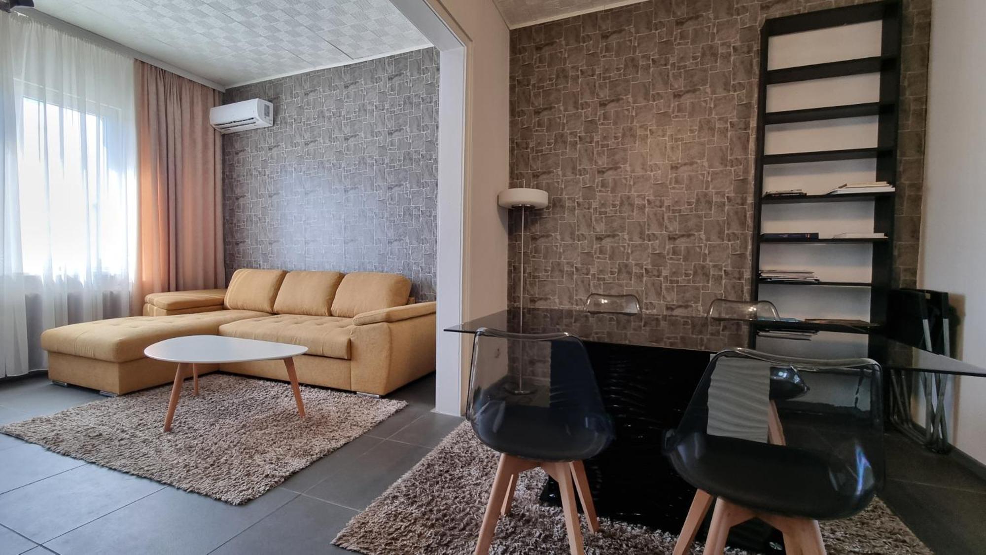 Central Apartment Sofia Bagian luar foto