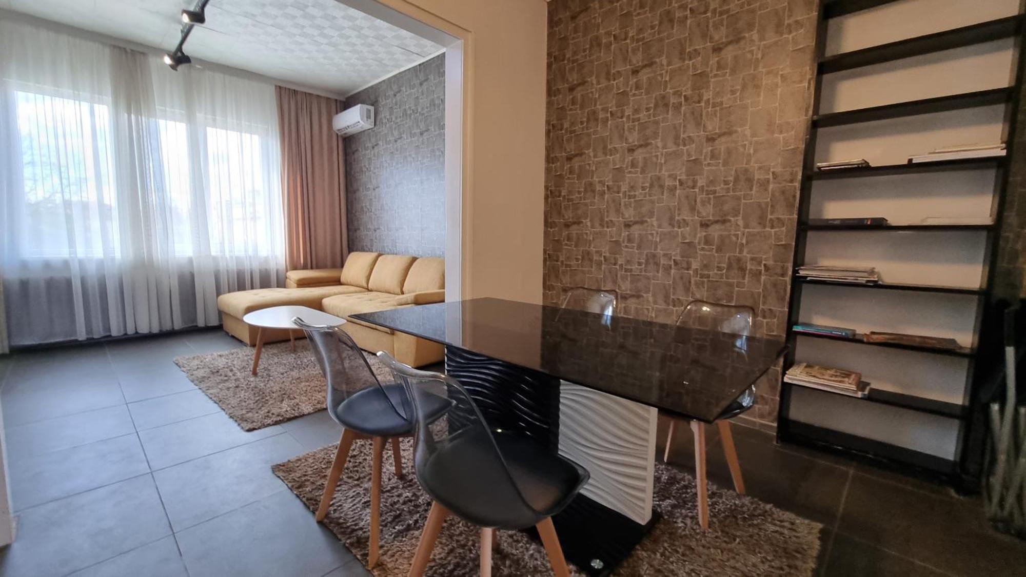 Central Apartment Sofia Bagian luar foto
