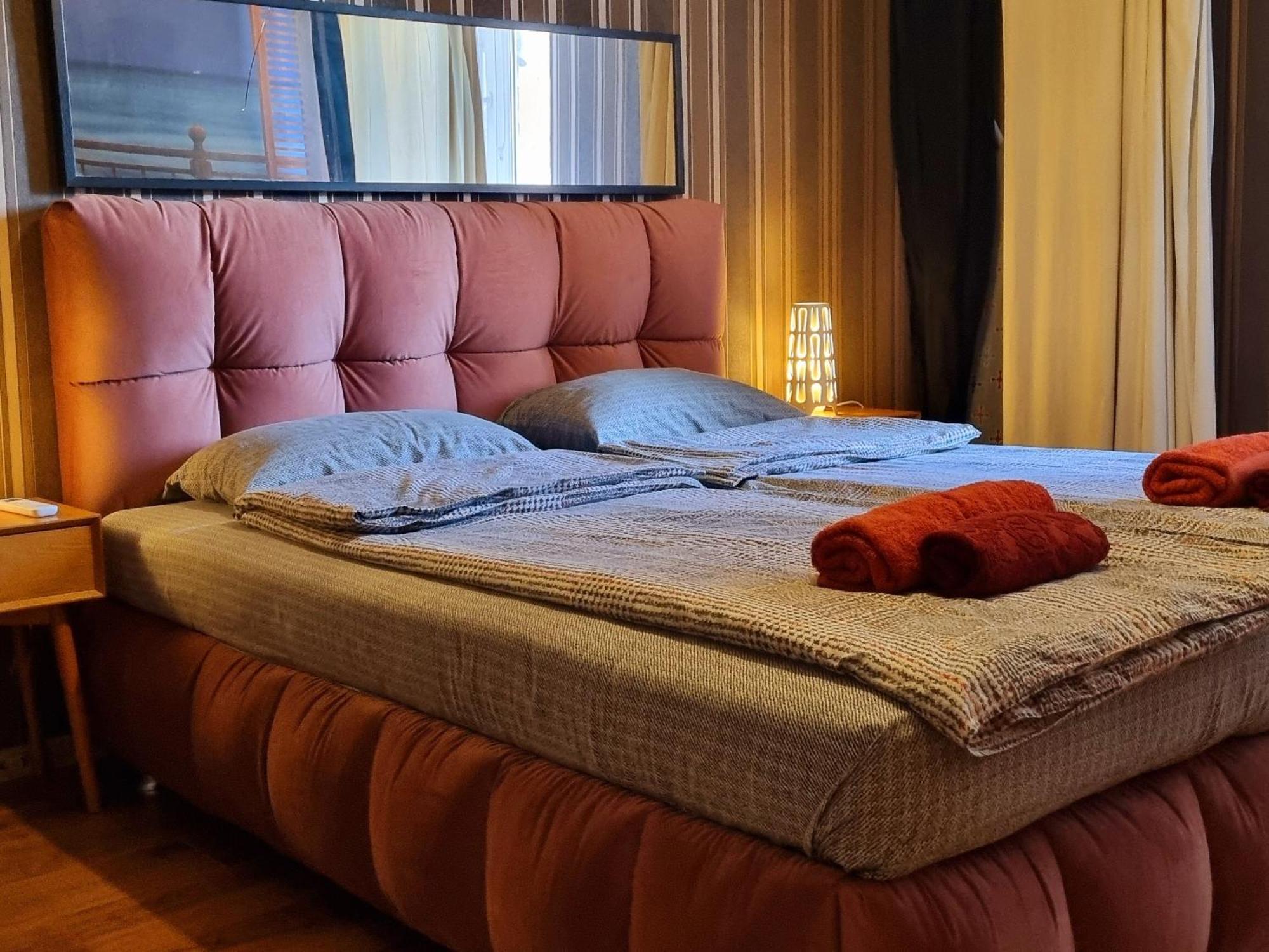 Central Apartment Sofia Bagian luar foto